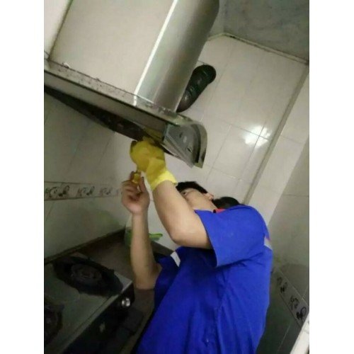 家电维修转行做家电清洗赚钱快，家电清洗市场大
